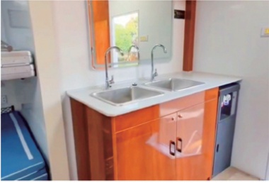 HOWO 12-24 Person Accommodation Truck — detail 3